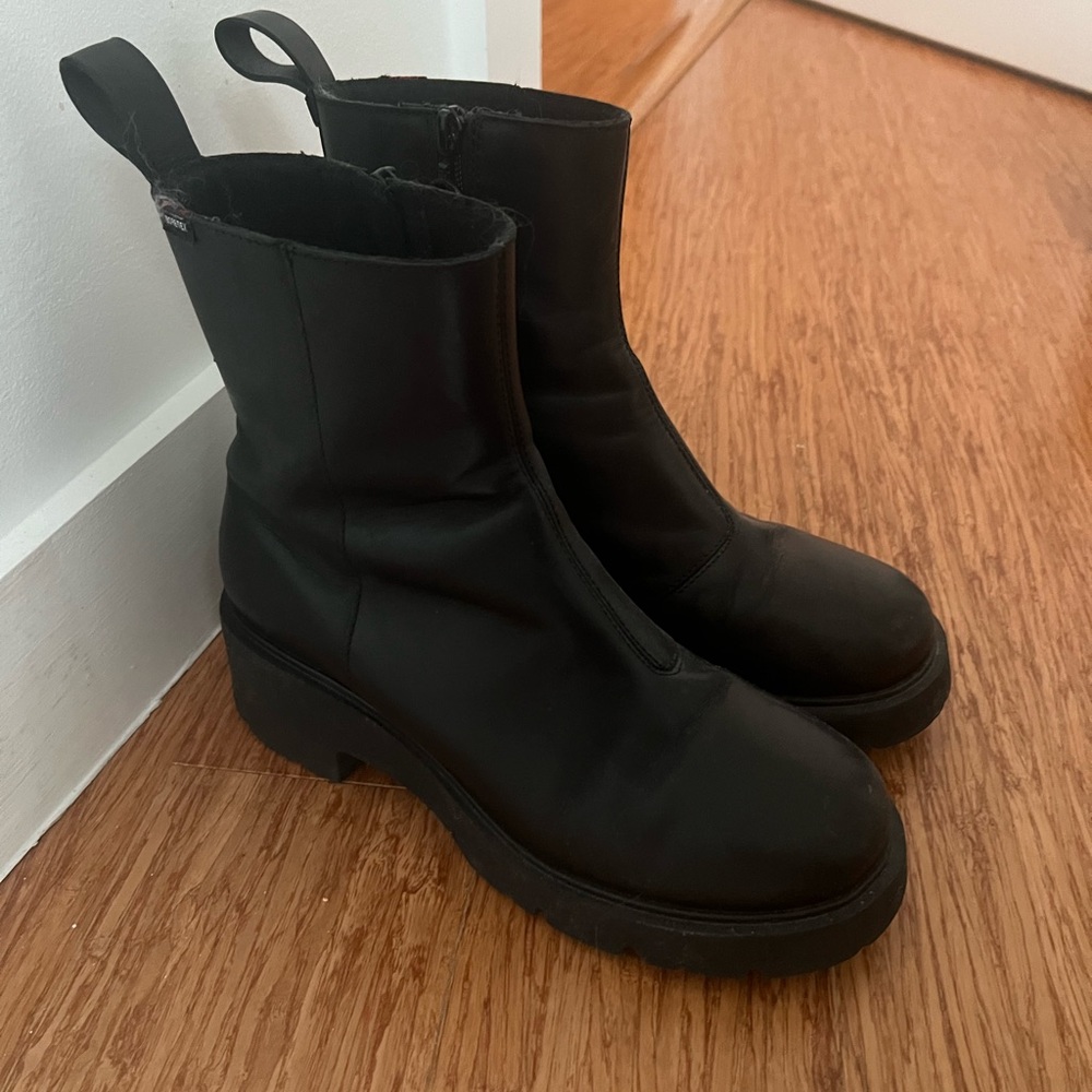 Camper Women’s Milah Goretex boots in size European 39